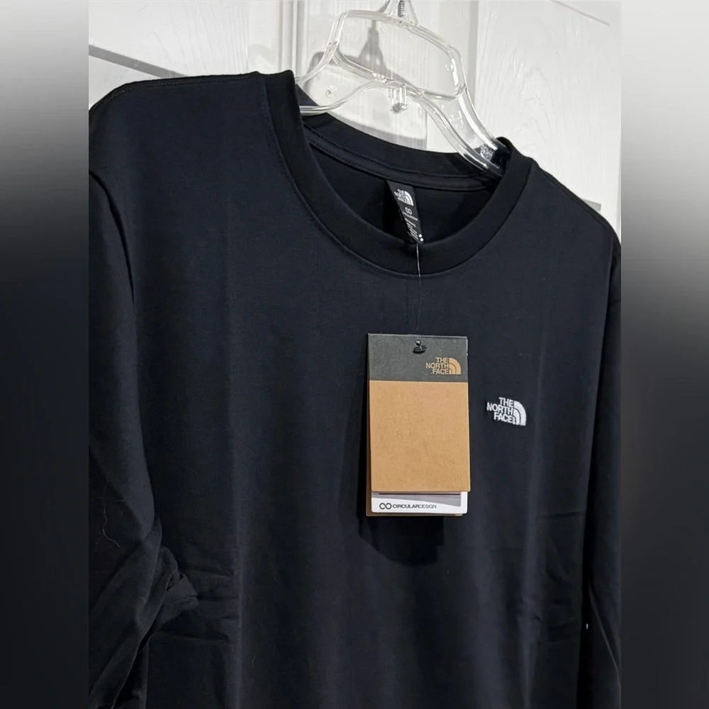 The North Face Men’s Medium Essential Simple Dome Long-Sleeve Tee NWT Black